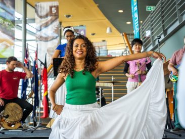 Livelighter World Music Sunday – Salama